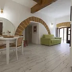 La Sedia Rossa Historical Centre Appartement Agrigento