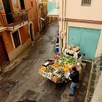 Appartement La Sedia Rossa Historical Centre