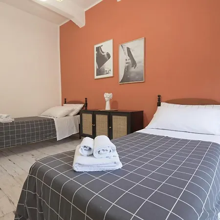 Apartment La Sedia Rossa Historical Centre *