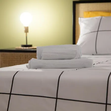 La Sedia Rossa Historical Centre Apartment *