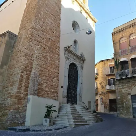 La Sedia Rossa Historical Centre Agrigento