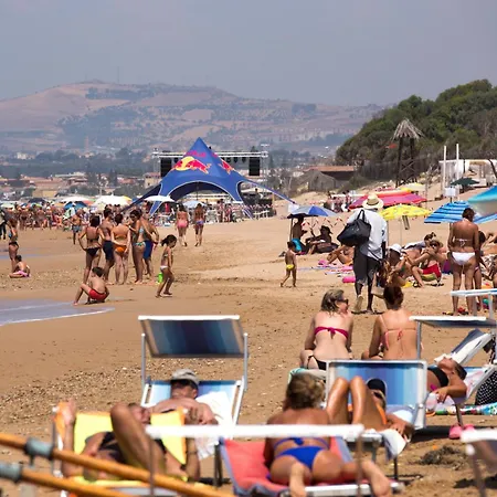 La Sedia Rossa Historical Centre Apartment