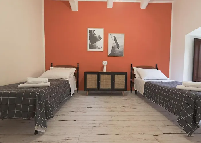 La Sedia Rossa Historical Centre *