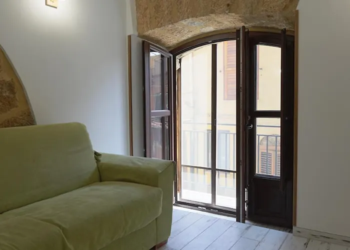 Apartment La Sedia Rossa Historical Centre