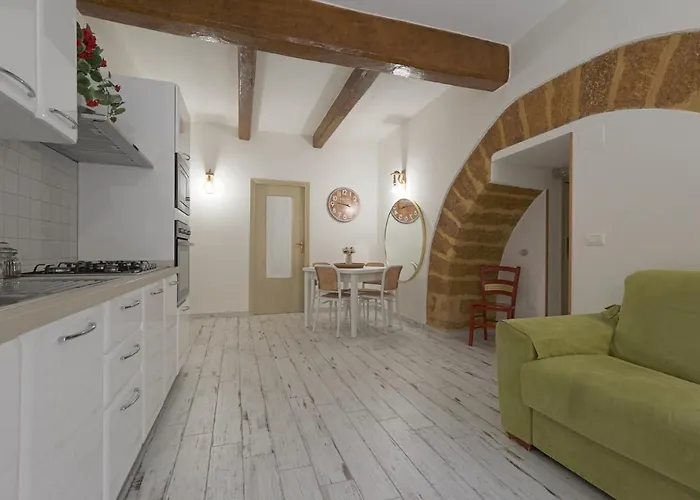 La Sedia Rossa Historical Centre