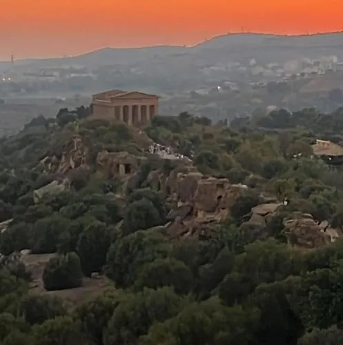 Apartment La Sedia Rossa Historical Centre